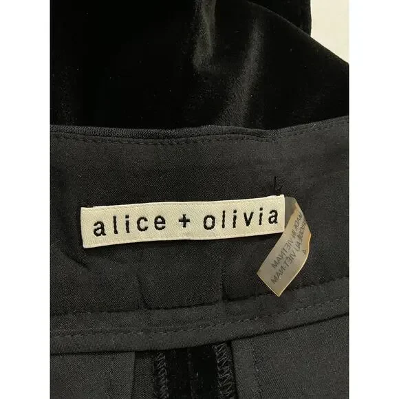 Alice + Olivia 'Conry' Black Piped Wb Short Size 4
